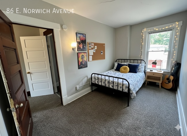 Building Photo - 86 E Norwich Ave