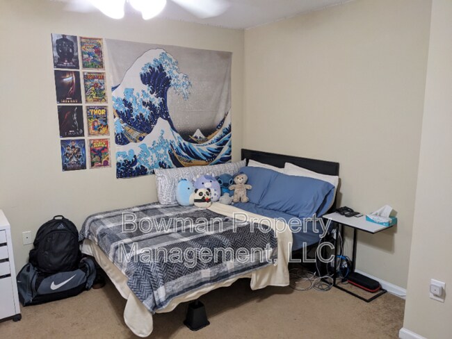 Building Photo - 490 S Barnett Shoals Rd