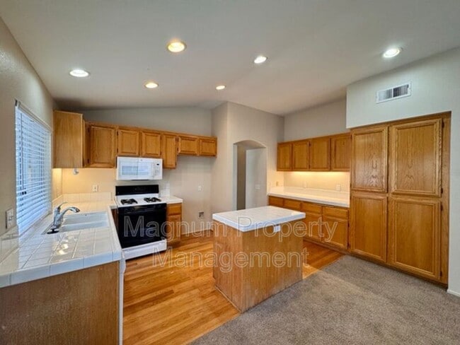 Building Photo - 32034 Corte La Puenta