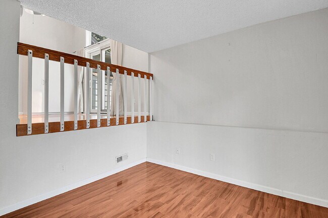 Building Photo - $3,050.00, 4 bed, 3 bath, located in Auror...