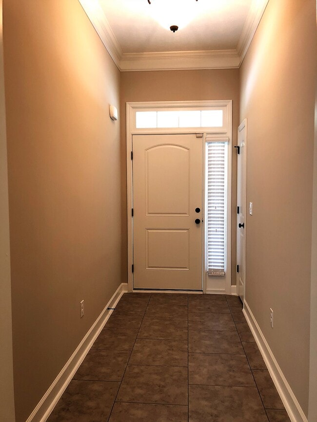 Building Photo - 3016 Ashley Lp