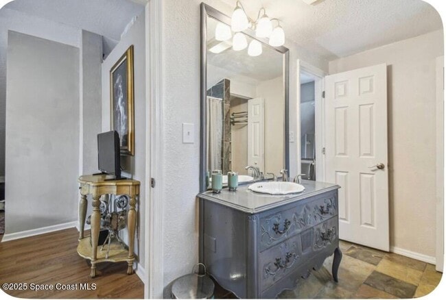 Building Photo - 1467 Guava Ave