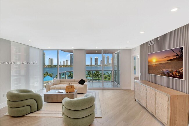 Building Photo - 3370 Hidden Bay Dr