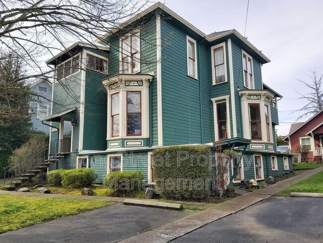 Primary Photo - 218 NW 21st