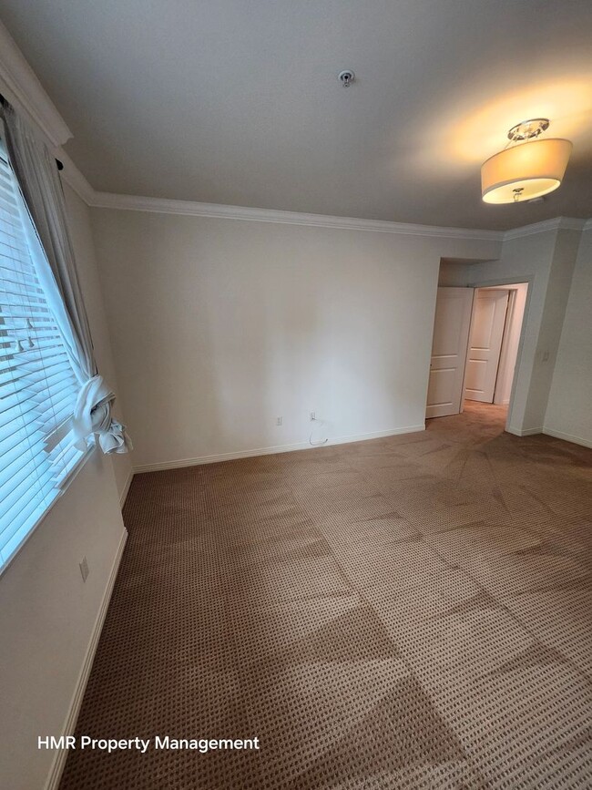 Building Photo - 2 bed 2.5 bath condominium at Lake at Waln...