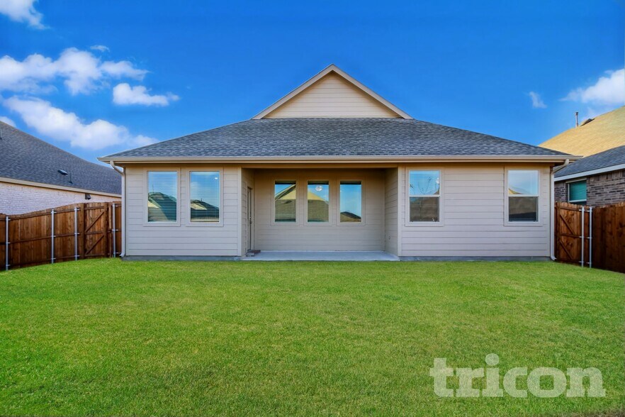 Building Photo - 780 Evergreen St