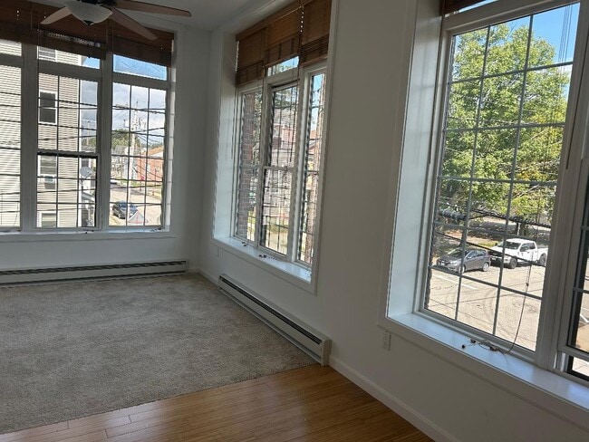 Building Photo - 8 Grove St