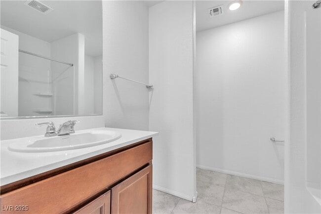 Building Photo - 1145 Belton Lake Ave