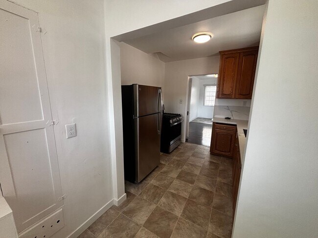 Building Photo - 3689 Moultrie Ave