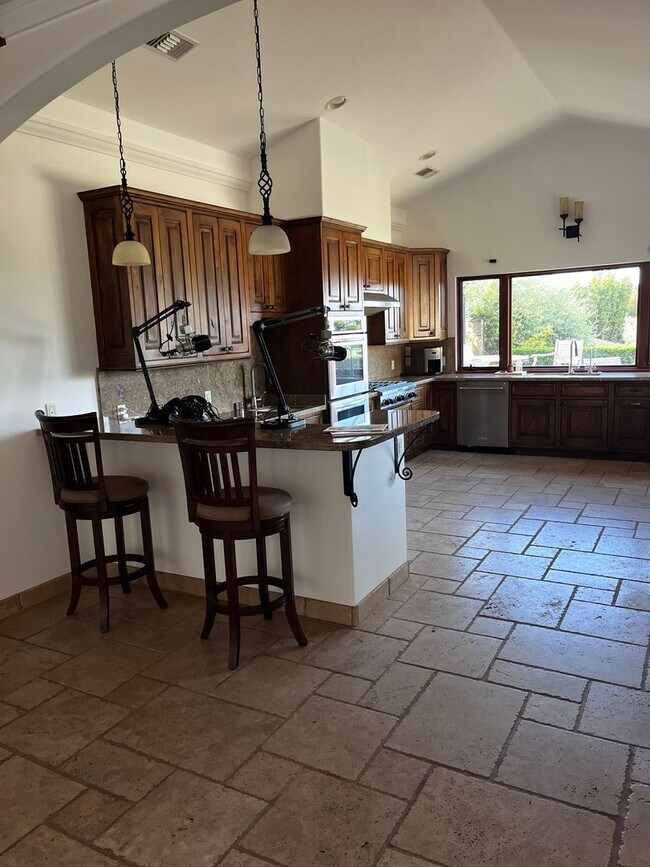 Building Photo - Montecito Property with a View and a Pool ...