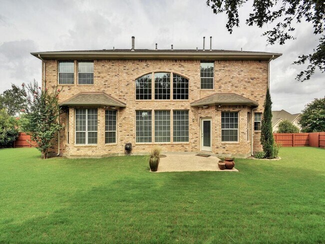 Building Photo - 3000 Welton Cliff Dr