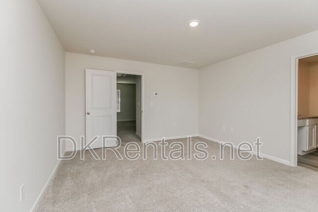 Building Photo - 160 Avondale Blvd SE