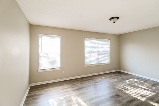 Building Photo - 1120 Eatonton Way