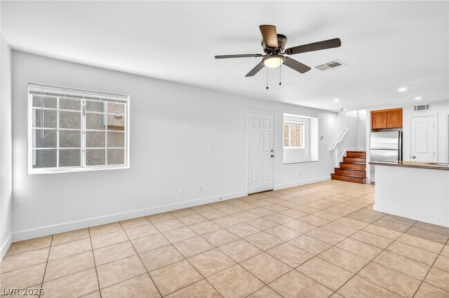 Building Photo - 3037 Aloha Ave
