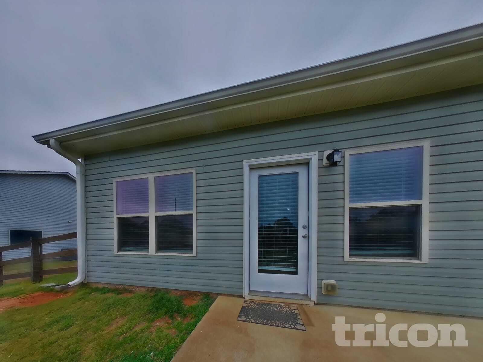 Building Photo - 45 Oak Hollow Way