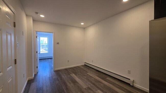 Building Photo - 2707 Bergenline Ave