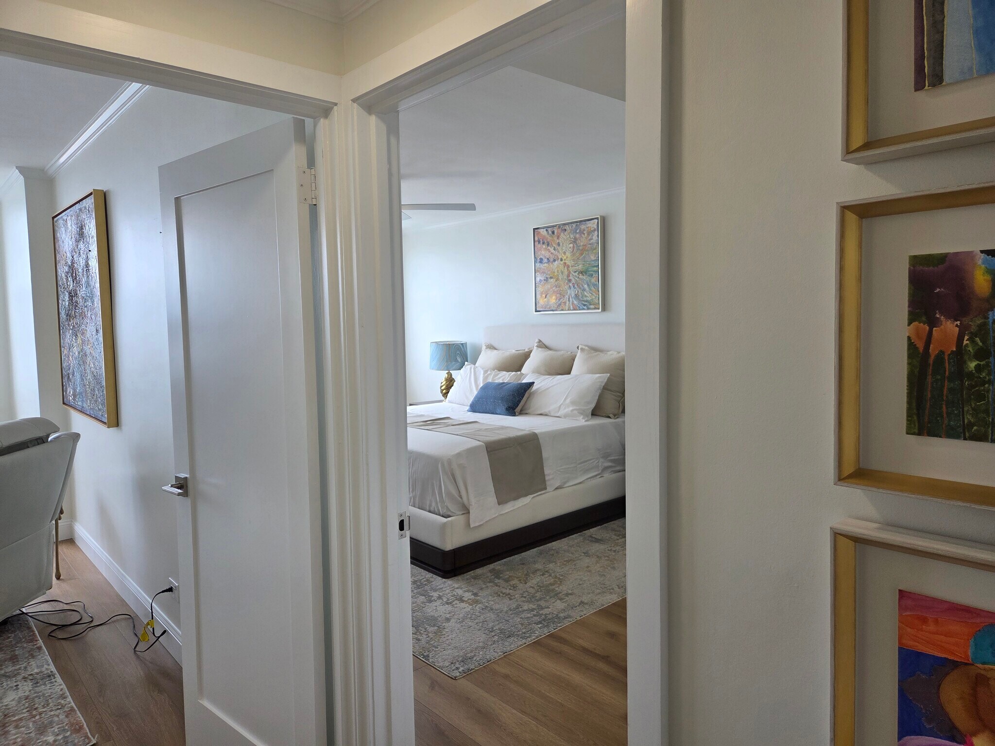master bedroom from hallway - 2800 N Flagler Dr