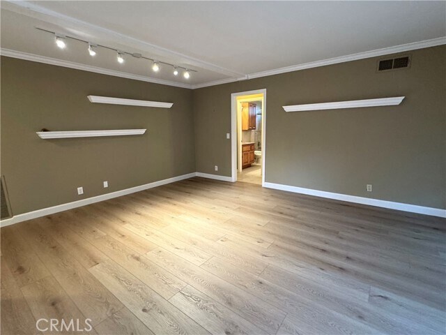 Building Photo - 6951 Lawn Haven Dr