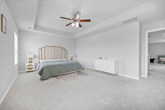Building Photo - 300 Barony Pl Dr