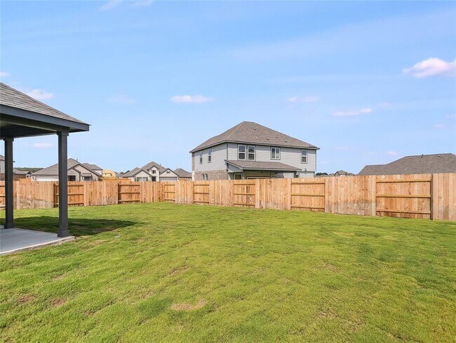 Building Photo - 104 Hackberry Ln