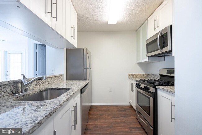 Building Photo - 21029 Timber Ridge Terrace