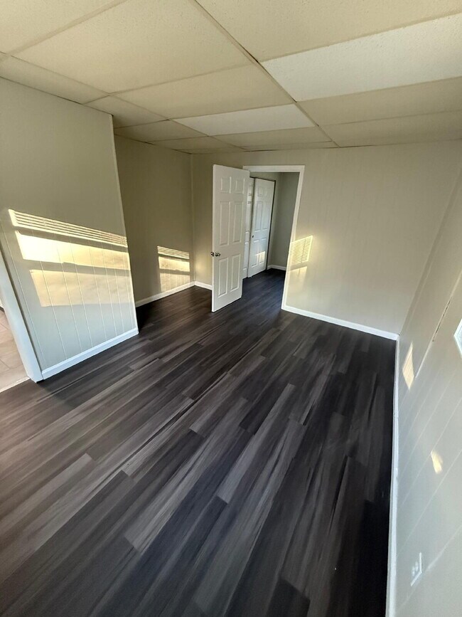 Building Photo - Beautiful 4-Bedroom Home for Rent in St. Louis – $1,800/Month