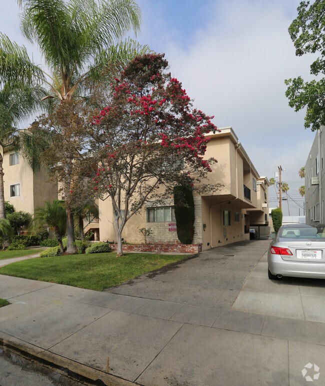 Building Photo - 1125 N Maryland Ave