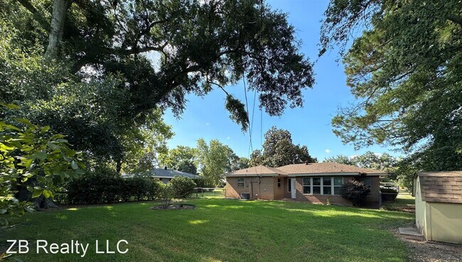 Building Photo - 3 br, 1.5 bath House - 1606 McNutt Drive
