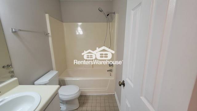 Building Photo - 101 Sussex Ave