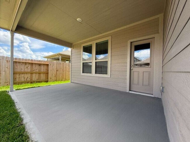 Building Photo - 15349 Dapple Blf Ln