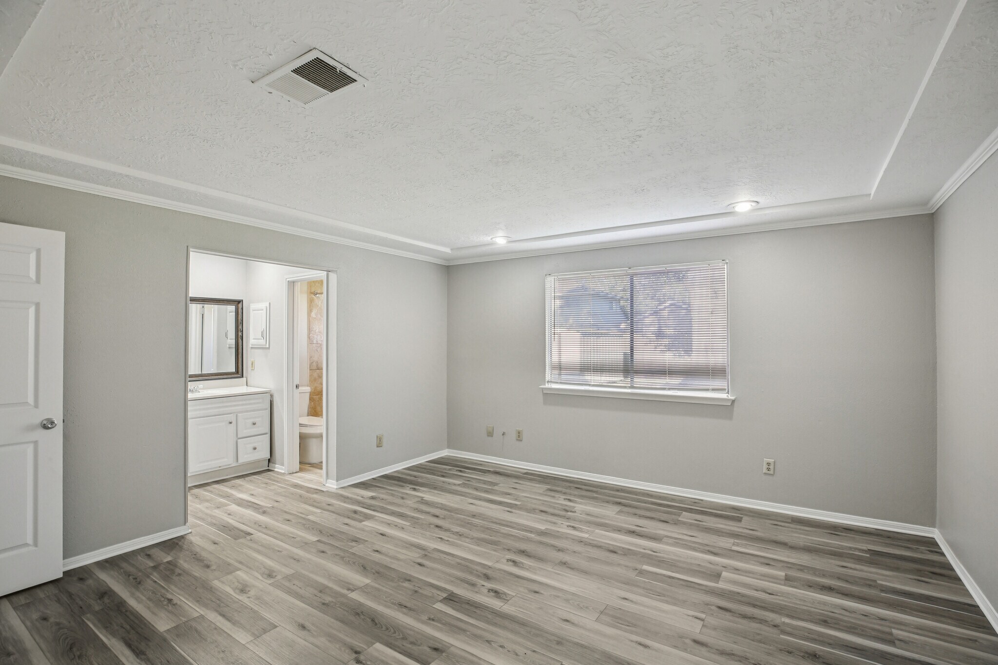 Building Photo - 3715 Wells Mark Dr