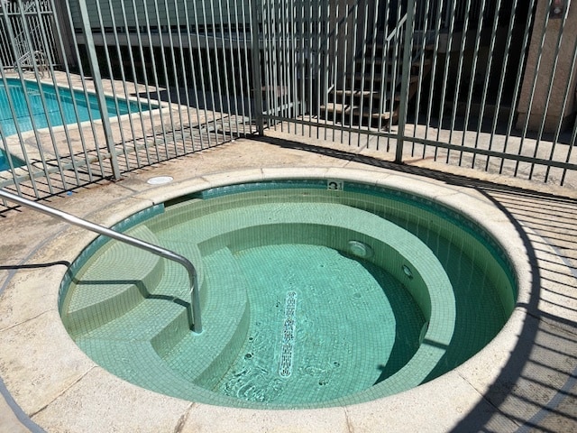 Hot Tub - 13100 Bromont Ave