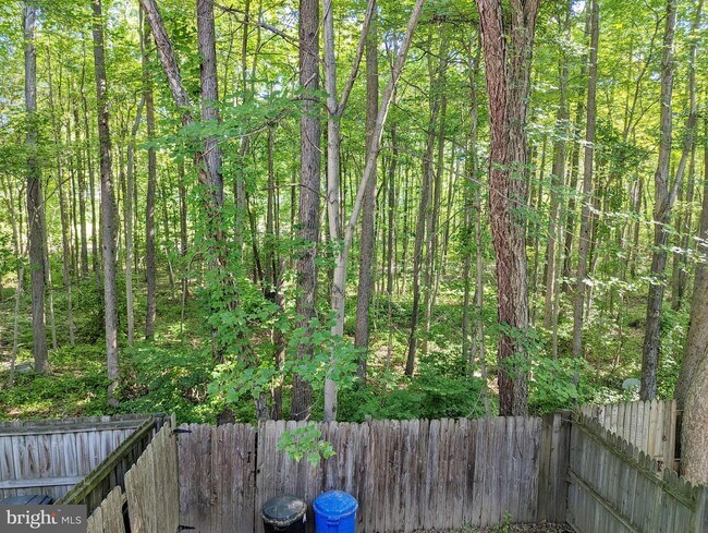 Building Photo - 6912 Myersview Dr