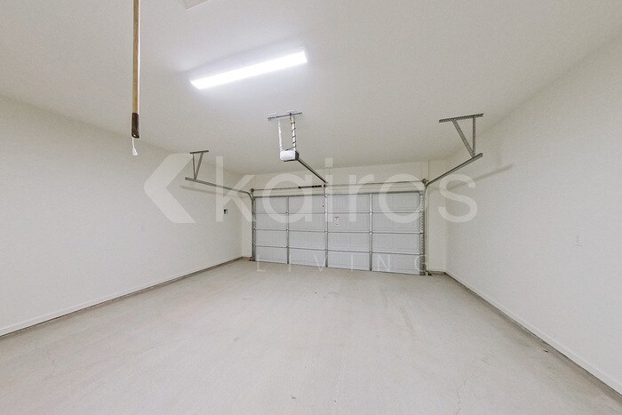 Building Photo - 101 Salvat Dr