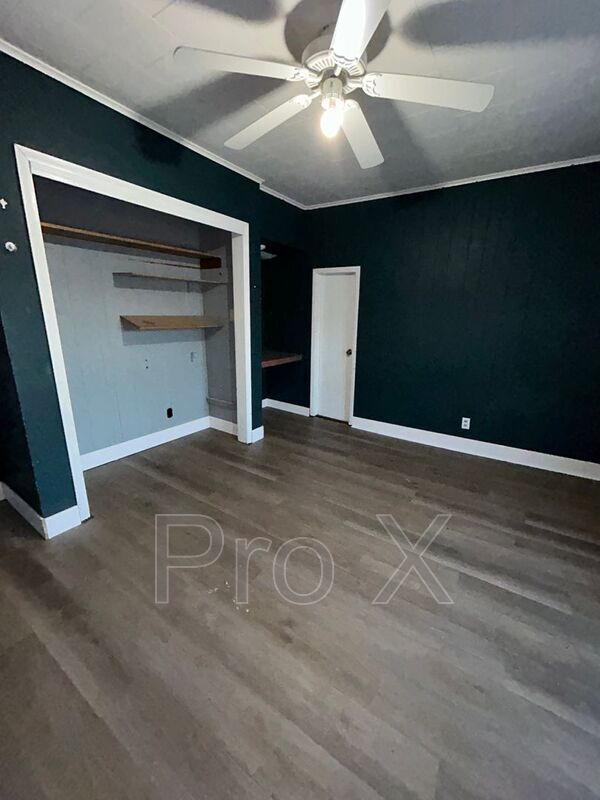 Building Photo - 510 W 2nd St