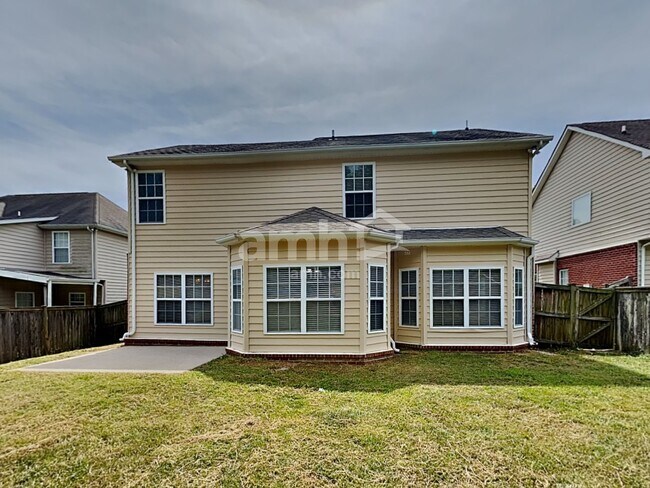 Building Photo - 935 Legacy Park Rd