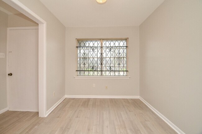 Building Photo - 5243 Greylog Dr