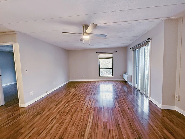 Building Photo - 147 Turner Rd