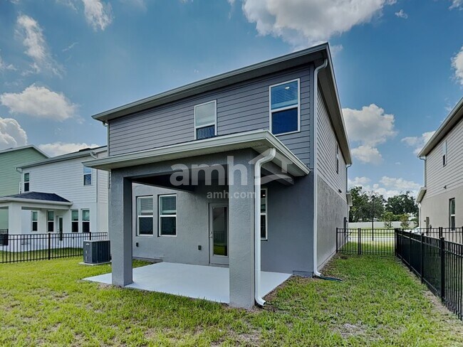 Building Photo - 5968 Pinewood Ests Dr