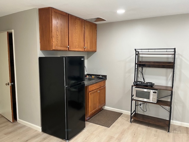 kitchenette - 3641 Bandini Ave