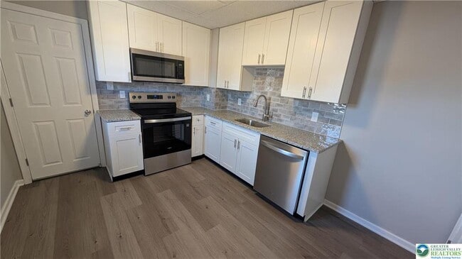 Building Photo - 417 E Frankford St