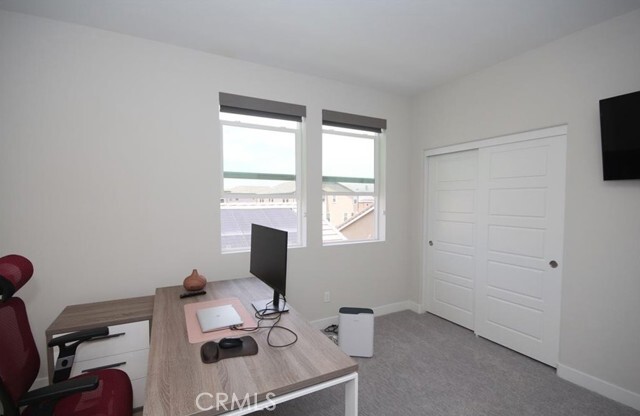 Building Photo - 414 Chorus