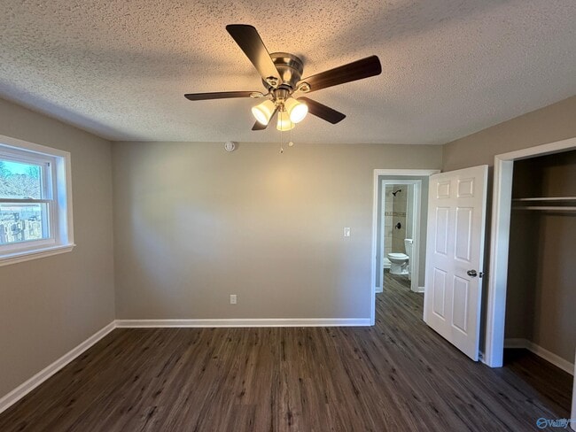 Building Photo - 117 Lucille Dr SW