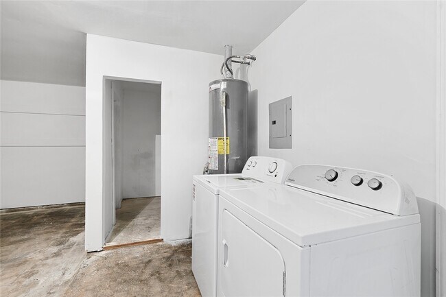 Building Photo - 7103 Lugary Dr