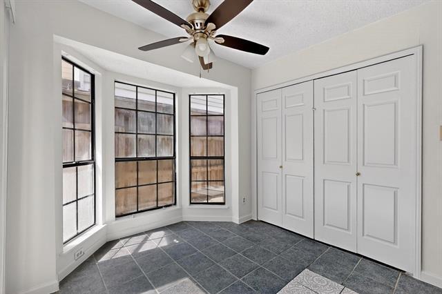 Building Photo - 100 Shinoak Valley