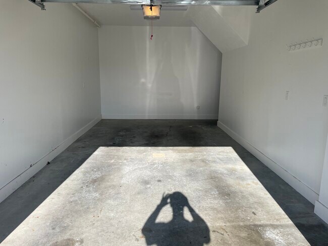 Building Photo - 228 Adams Pointe Blvd