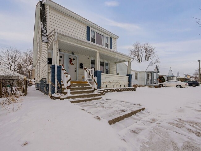 Building Photo - Fully Remodeled 2-Bed Home in Dearborn!