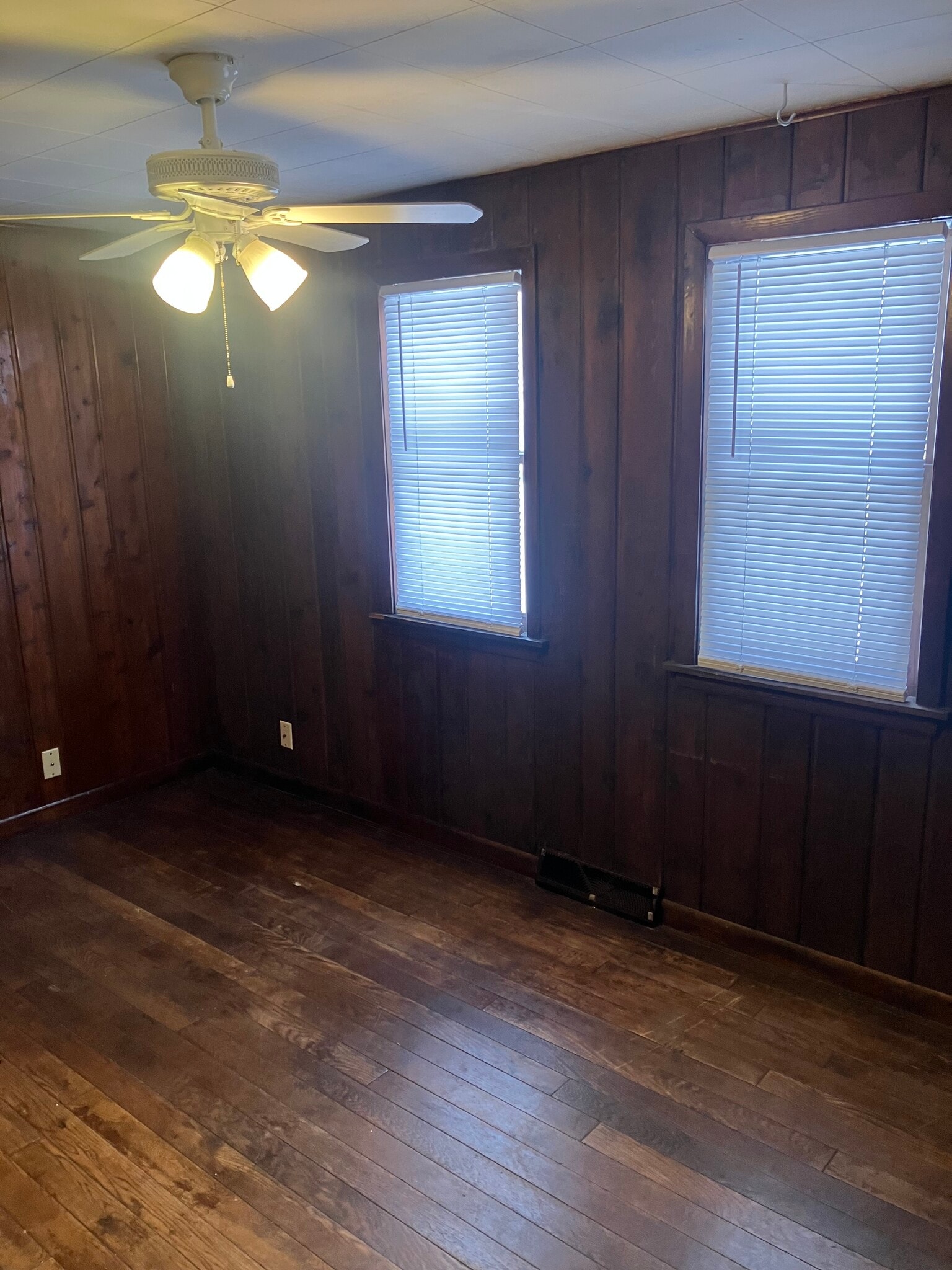 Building Photo - 114 N 79th St