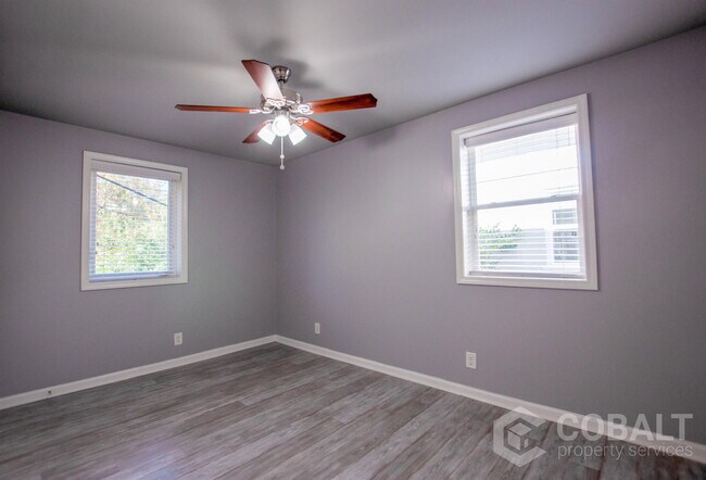 Building Photo - 271 Glen Iris Dr NE