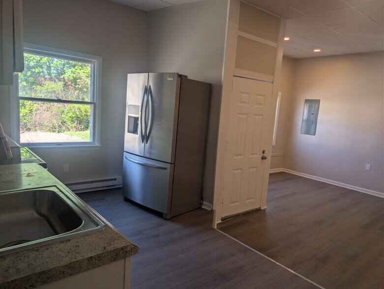 Building Photo - 500 Marion St